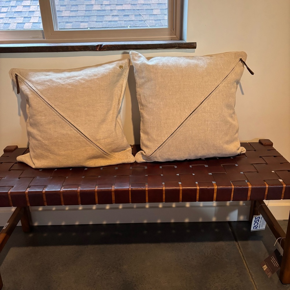 West Elm Set of Pillow Forms 20” x 20” w/Diagonal Zippers - Picture 4 of 7